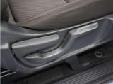◆シートハイトアジャスター◆運転席を上下に高さ調節ができます!運転ポジションを体格に合わせてシート調整できます。