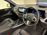 ☆センターパネルを運転席側に僅かに傾けたBMW独特のインパネ☆【駆け抜ける歓び】はここからもスタートしております☆