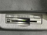 【ETC】ETCカードを挿入すれば料金所はノンストップで通過できます。ETC限定の割引や、高速道路の情報提供サービスを利用できます。