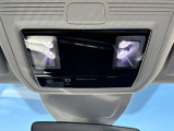 LEDルームライトはタッチで消灯・点灯可能。極力物理スイッチを無くして、先進的なスッキリとしたデザインを採用。