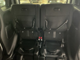 リアシート座面を持ち上げると、背の高い荷物を積むのに便利なトールモードに変身します!多彩なシートアレンジで使い勝手良好!
