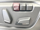 ●メモリー付きパワーシート:あなたに合わせたシートポジションが2つまで登録可能!フルパワーシートだから座席調整も楽々♪お好みのシートポジションで、ストレスないドライブをお楽しみください。