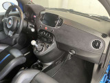 ドライビングを楽しんでいただけるレーシングカーを彷彿させるようなインテリア。