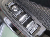 電動格納&ミラー角度調整機能付きです。