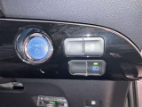 運転席の操作でオートスライドドアが開閉します!同乗者に優しく!とっても便利な機能です!
