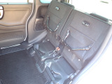 ◆チップアップ&ダイブダウン機構付【ULTR SEAT】は後席座面を左右分割で跳ね上げることができます。トランクで積載できない背の高い荷物をラクラク収納できます。ホンダ車ならではの人気装備です。