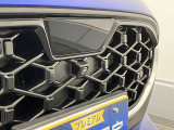 【全方位モニター用カメラ装着車】クルマの前後左右に4つのカメラを設置。対応ナビゲーション(販売会社装着アクセサリー)を装着すれば、クルマを真上から見たような映像などを映し出す全方位モニターに