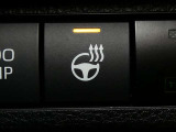 【ステアリングヒーター】ステアリングヒーター付きです。寒い日でも暖かいハンドルでドライブを楽しめます(^^♪