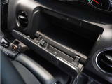 車両本体価格以外に必要な諸費用を含めたお支払総額を表示しています。車両本体価格は安いけれど諸費用が高い!!なんてことにならないよう購入に必要な金額=総額をご確認ください。