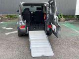 スロープの傾斜が穏やかなので車椅子での乗降がしやすいです。