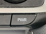【大人数でのドライブも安心♪】PWRスイッチ搭載!乗車人数が多い時や荷物をたくさん積んでいる時も、スムーズな加速をサポートしてくれます。