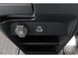 スマートフォンなどの音楽再生が可能なUSB接続ジャック装備車両です♪♪♪