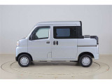 当店の車両本体価格には、点検整備代も含まれております。又、外装・内装は展示車両の現在の状態での価格になります。個々の車両に付きましては現車確認をお勧めいたします。お電話でも詳細をご案内いたします☆