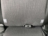 シート表皮はモケットタイプです。