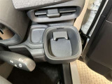 運転席ドリンクホルダーです☆