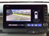 バックモニター付きで、車庫入れやバック時の後方確認をしっかりサポート。モニターに映し出される映像で死角も確認しやすく、狭い場所での駐車や後退時の操作をより安心して行えます。