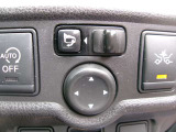 ドアミラーの鏡面の調節、格納は運転席からすべて操作できます!