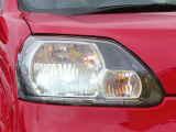 夜のドライブにはとても便利なHID。通常のハロゲンよりも約3倍くらい明るいとされていますので、安全性も向上します。さらに青白い光で見た目もカッコよく、ナイトドライブが楽しくなりそうです。