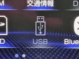 USB接続できます。スマホと接続して音楽を楽しんでください。