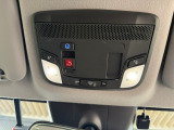 Honda CONNECT対応!緊急時にオペレーターへつながるSOSボタンを装備♪万が一の際にも安心をサポートします!左右独立のマップランプも備え、夜間の車内でも便利です☆