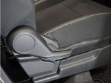 ◆シートハイトアジャスター◆運転席を上下に高さ調節ができます!運転ポジションを体格に合わせてシート調整できます。