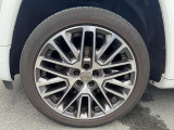 弊社では全車両の事前点検整備を行っております。またご納車前に再度点検整備を行い、全国ご自宅前までご納車致します。正規ディーラーならではのクオリティと安心をお届けしております!