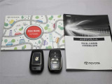 取説・メンテナンスノート・スマートキーの3点セットです。