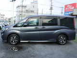 このお車はホンダ純正光脱臭・抗菌加工を納車前に致します。光触媒消臭は光触媒と銀イオンにより消臭とウイルス除菌や抗菌効果のダブル効果で車内を快適に保ちます。
