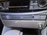 CD、DVD、ブルーレイの再生ができます。