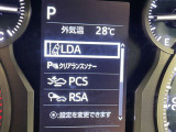先進の安全装備ついてます。詳しい装備内容、仕様等につきましてはスタッフにお問合せ下さい。