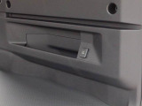 便利な12V電源ソケット付きだから、スマホの充電もできちゃう♪
