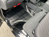 いろいろな中古車勢揃い !ディーラーならではの安心中古車です!! 隣接工場有り!!