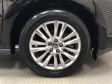 18インチ純正アルミホイール(235/55R18)装着です。