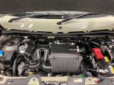 【エンジンルーム】整備工場を併設しておりますので、購入後のメンテナンスもお任せください。ご購入後も安心です♪