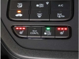 運転席、助手席用シートヒータースイッチ。3段階で調節できるのでお好みに合わせてご利用ください。