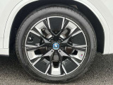 右後リヤ 275/40R20