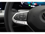 【ステアリング左側】ACCなどの運転支援の操作のスイッチ類です。ACCは高速道路などで前に走る車との距離を保ちながら追従走行する運転支援システムです。