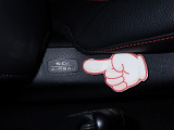 サイドカーテンエアバックは側面衝突時、運転席・助手席のサイドに配置されたエアバックが膨らみ乗員を保護します。前から横から守られるので安心です。