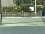 アクティブドライビングディスプレイ。運転席からしか見えない不思議な仕組み。車速や、道路標識など目線移動なしで確認できます。