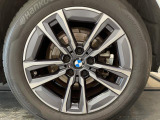 BMWならではの卓越した走りを支えるホイールと足回りです!日本車の走りに慣れている方にもぜひ体感して頂きたいほど、高いレベルでまとまっています!