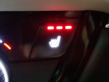運転席と助手席には、【シートヒーター】が装備されています。温度調整も切り替えができお好みの設定で快適なドライブを楽しめます。腰から下が暖まると、暖房よりも体があったまりますよ。