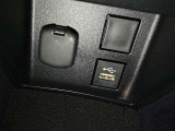 シガーソケット用の充電器が使用可能です!