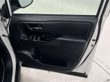 運転席ドア内側!