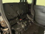 【NBOXシートアレンジ】リアシート座面を持ち上げると、背の高い荷物を積むのに便利なトールモードに変身します!多彩なシートアレンジで使い勝手良好!
