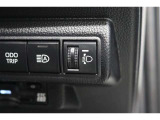 車体が傾いた状態の時にヘッドライトの光の高さを上下に調整することが出来ます!