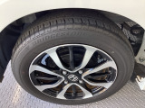 純正アルミホイールです。足元が引き立つので、車全体のイメージがアップしますよ!