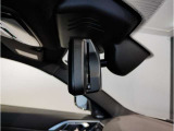 ☆BMWのルームミラーには自動防眩機能が備わっております。後続車のヘッドライトの明るさで幻惑されるのを防止☆