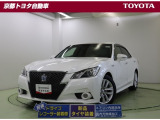 革新的なスタイルの中に息づく、揺るぎない確かな伝統を誇る高級車【クラウン】稲妻の漆黒グリルが目を惹くスポーティで走りも楽しいアスリートHVモデルです。