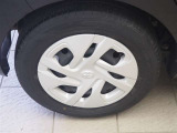 当車両は純正スチールタイヤになります。