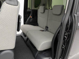 当社では全車、納車前にサービス工場で12ヶ月点検相当の整備を実施しております。そこで確認された不具合箇所は修理しておりますのでご安心下さい。